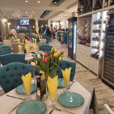 بوموري Rose Gardens Apart Hotel المظهر الخارجي الصورة